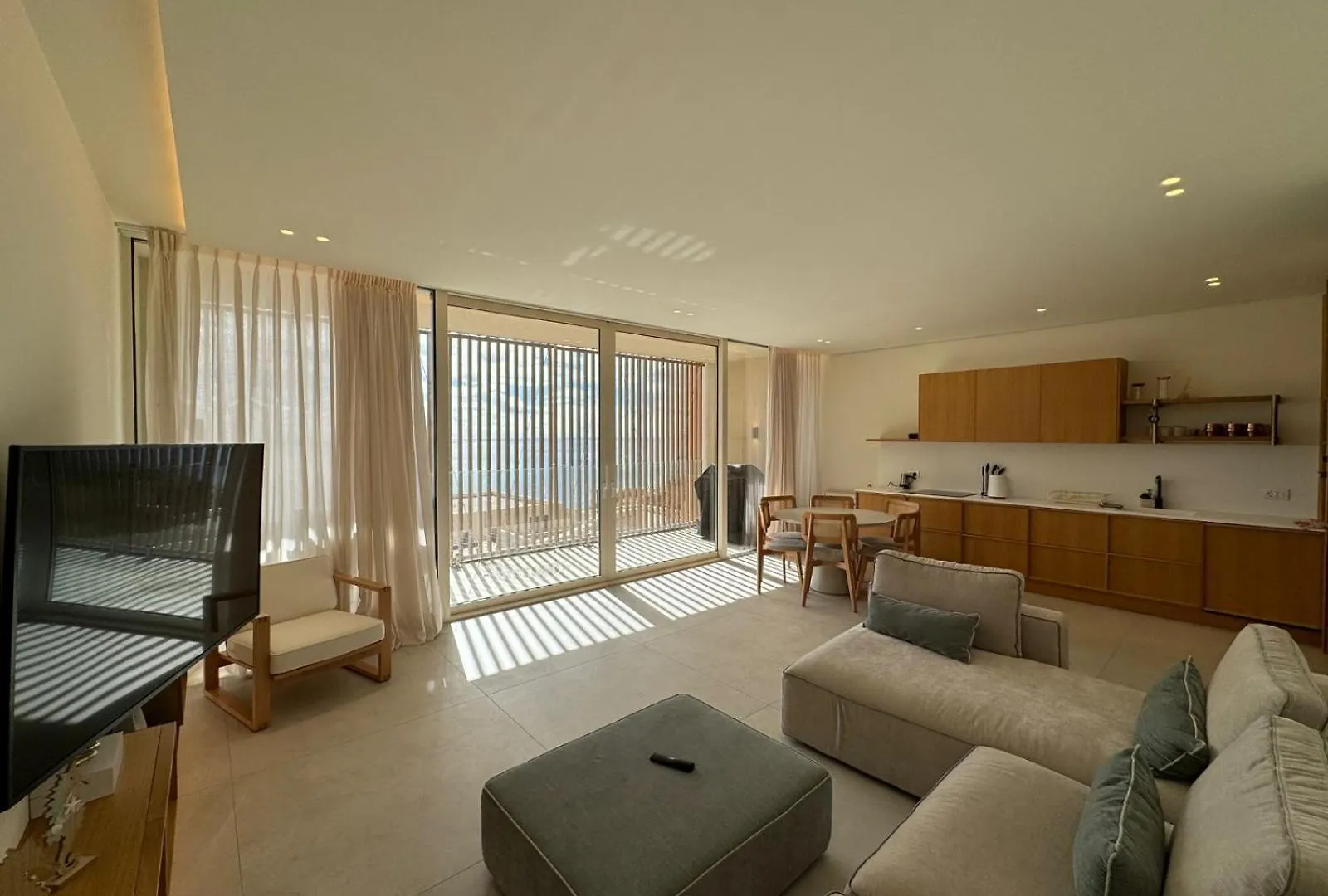 Luxury Apartment & Guest House, Green Coast Himare