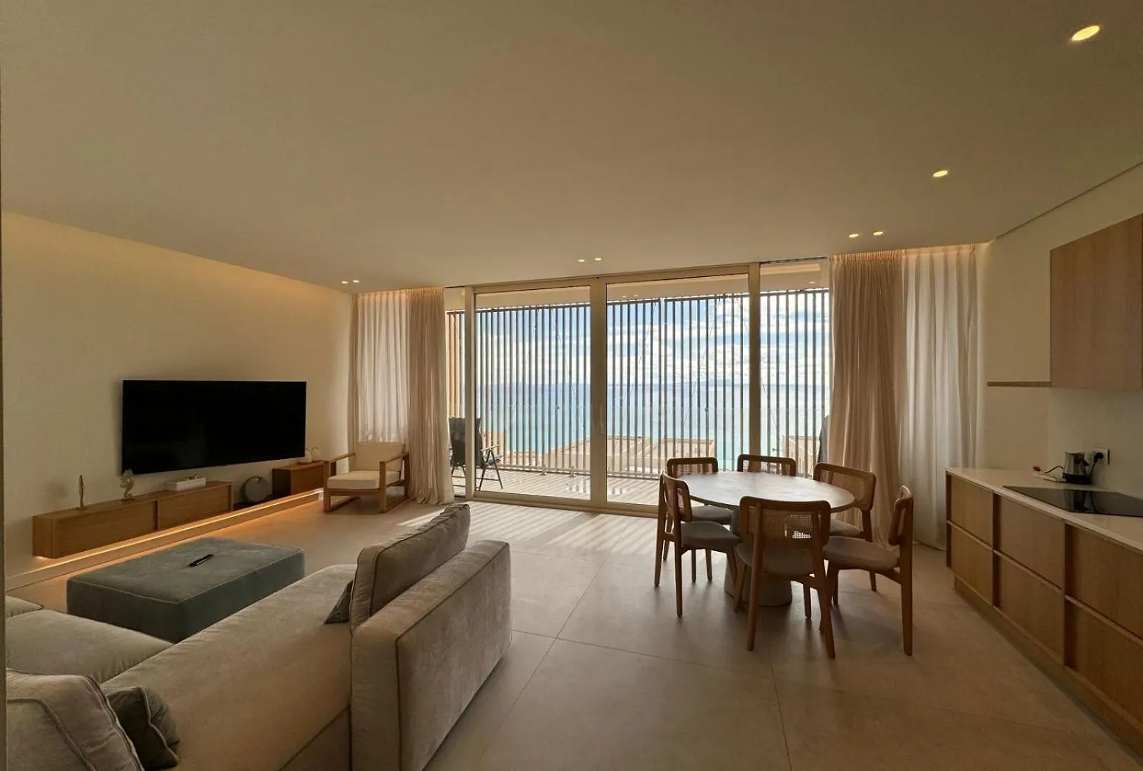 Luxury Apartment & Guest House, Green Coast Himare