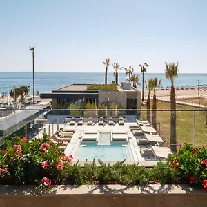 Prado Luxury Himare